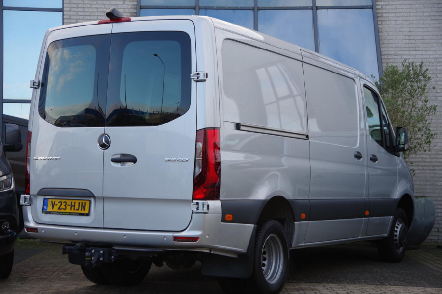 Mercedes-Benz Sprinter 519 1.9 CDI L2H1 AUT. LED, 2X SCHUIFDEUR, DUBBELLUCHT, PDC, LEDER, 3.5T TREKHAAK, 360 CAMERA, ADAPT CRUISE