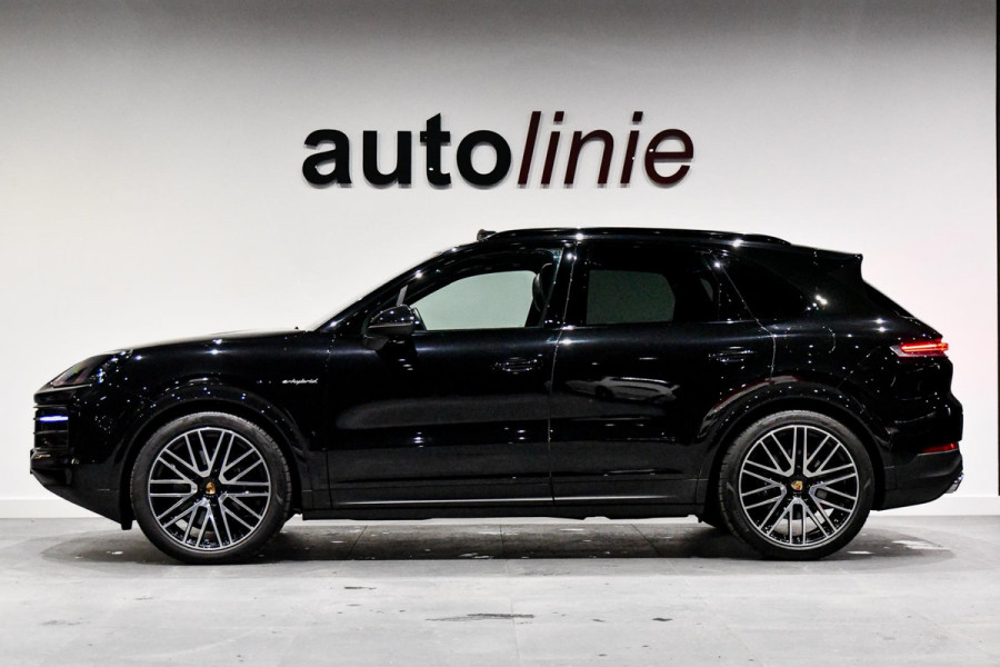 Porsche Cayenne 3.0 E-Hybrid. Nw Model, Chrono, Luchtvering, Pano, Memory, ACC, Camera, Trekhaak, Sfeer!