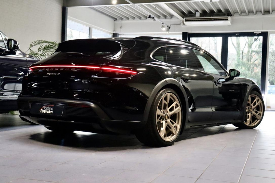 Porsche Taycan Cross Turismo 4 93 kWh PANO|PAS Display|21”