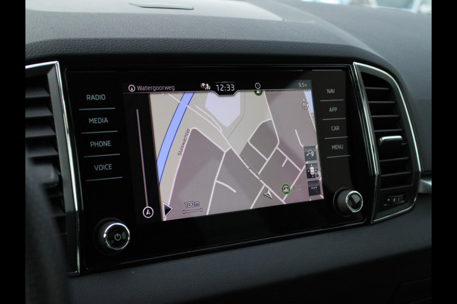 Škoda Karoq 1.5 TSI ACT Business Edition Plus NL AUTO | CAMERA | PANO | TREKHAAK | CARPLAY |