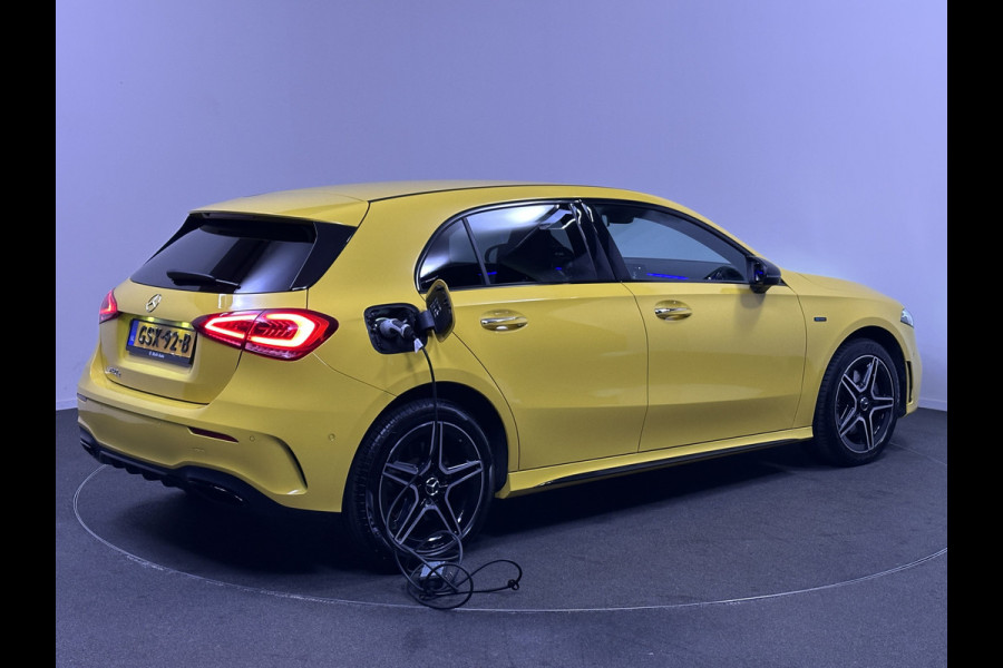 Mercedes-Benz A-Klasse 250 e AMG Edition Plug In Hybrid Dealer O.H 218pk PHEV | Adaptive Cruise | Burmester | Multibeam LED | Widescreen Navi | Sfeerverlichting | Apple Carplay | DAB |