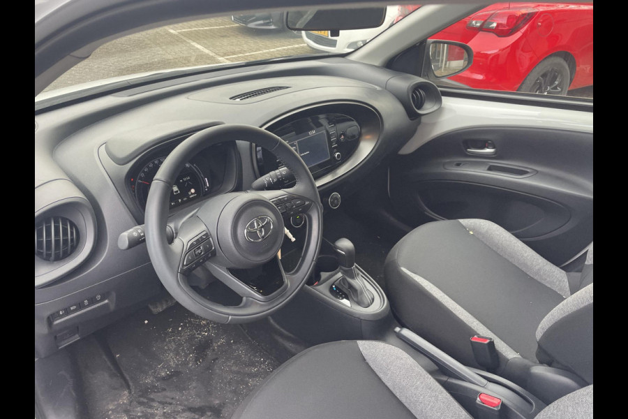 Toyota Aygo X 1.0 VVT-i S-CVT Play