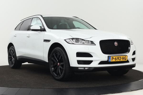 Jaguar F-Pace 2.0 25t AWD | Panoramadak | Leder | Stoel & stuurverwarming | Trekhaak | Camera | Xenon | Navigatie | Memory | 20'' | Achterbankverwarming