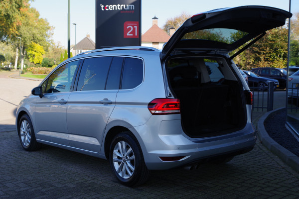 Volkswagen Touran 1.4 TSI 150 PK Automaat Highline 7p, Panoramadak, Elek. Trekhaak, Adap. Cruise Control, Keyless, Stoelverwarming,