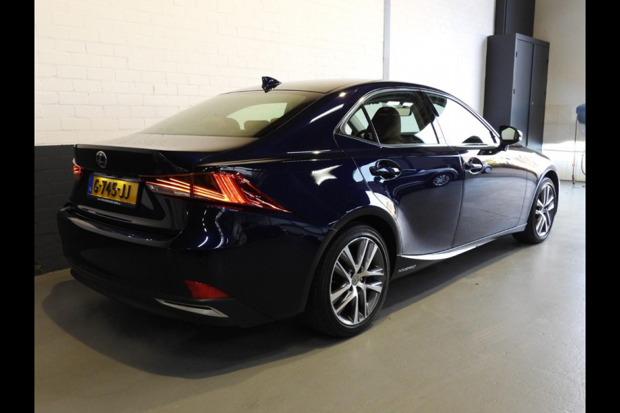 Lexus IS 300h Hybrid Edition 30 NAVI/LEER/LED/17"LMV!