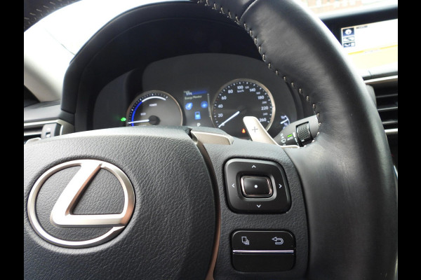 Lexus IS 300h Hybrid Edition 30 NAVI/LEER/LED/17"LMV!