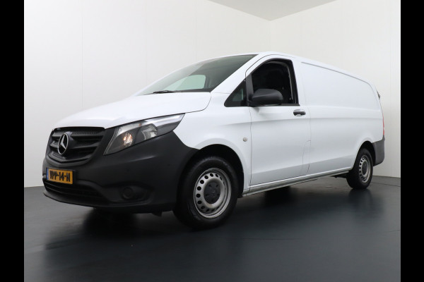 Mercedes-Benz Vito 116CDI 164PK Lang Trekhaak Airco Navi Camera Pdc Cruise Control Bluetooth Regen-Lichtsensor Aanhanger-Assist Schuifdeur Betonplex Vloer Wandaftimmering Achterdeuren Tussenwand 380NM Koppel 1e Eigenaar Euro 6 Zeer Compleet