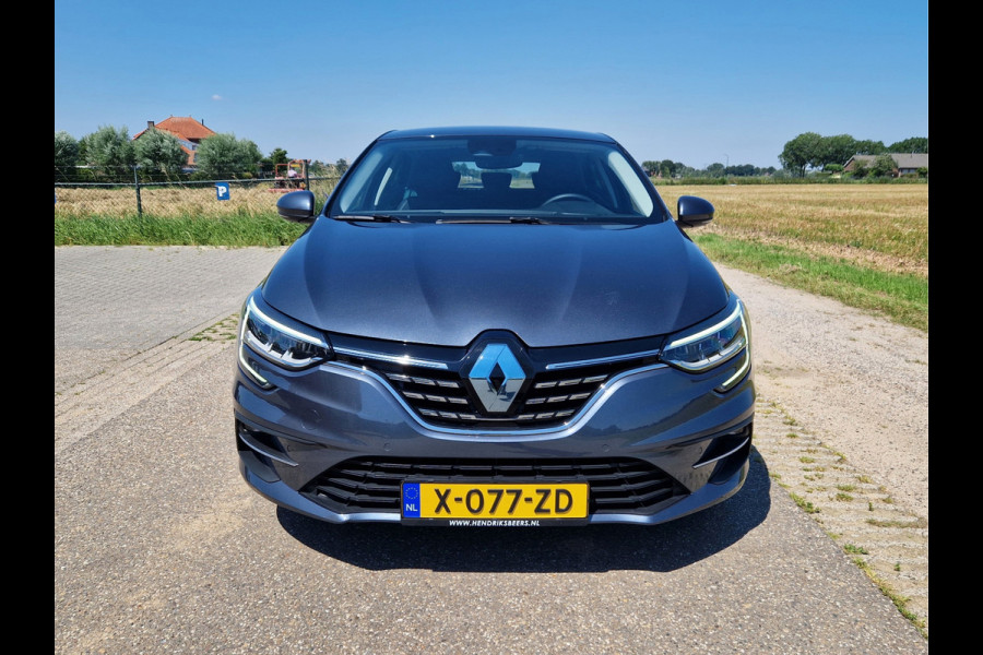 Renault Mégane 1.3 TCe Intens - 140 Pk - Euro 6 - Climate Control - ParkeerCamera - Apple.Carplay Android.Auto