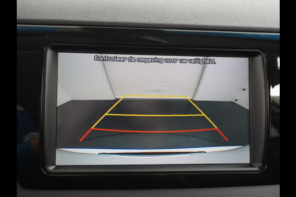 Kia e-Niro 64kWh Leder AppleCarplay/Android Auto Adaptive Cruise Control Camera Soundsystem JBL® LED koplampen 3D-Navi LMV 17" ECC Lane Ass Bluetooth Regen-Lichtsensor Connected-Services DAB Dode-HoekSensor Multi-Media Privacy Glas 1e Eigenaar ruim 45.000 nieuw ! Orig.NL se auto