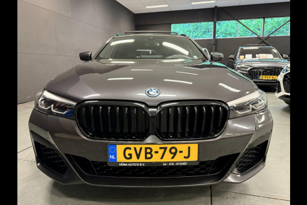 BMW 5 Serie Touring 530e M-SPORT 20'' PANO/NAVI/CAM/DAB/CARPLAY/ECC/PDC/CRUISE///