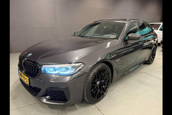 BMW 5 Serie Touring 530e M-SPORT 20'' PANO/NAVI/CAM/DAB/CARPLAY/ECC/PDC/CRUISE///