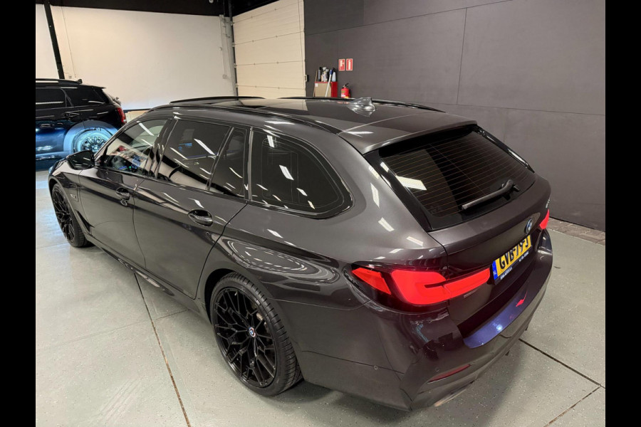 BMW 5 Serie Touring 530e M-SPORT 20'' PANO/NAVI/CAM/DAB/CARPLAY/ECC/PDC/CRUISE///