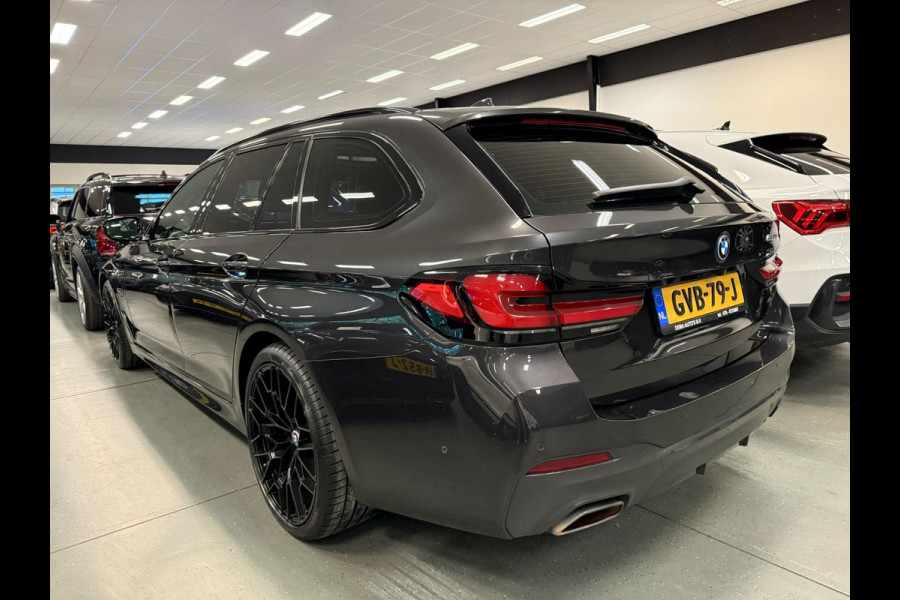 BMW 5 Serie Touring 530e M-SPORT 20'' PANO/NAVI/CAM/DAB/CARPLAY/ECC/PDC/CRUISE///