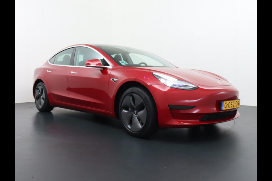 Tesla Model 3 Standard RWD Plus 60 kWh VAN 25.900 VOOR 20.877 EINDEJAARSVOORDEEL 5.023 | RIJKLAAR INCL. 12 MAANDEN BOVAGGARANTIE