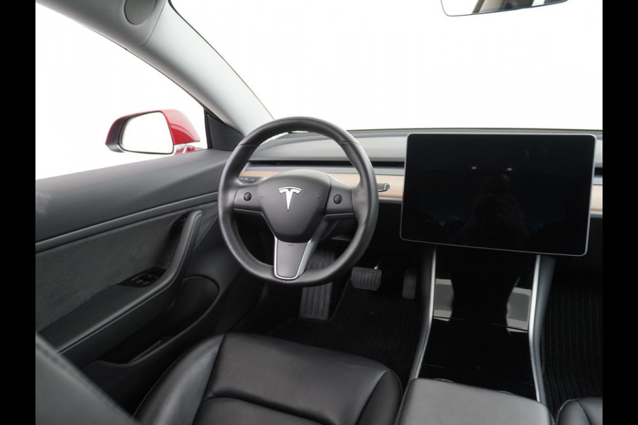 Tesla Model 3 Standard RWD Plus 60 kWh VAN 25.900 VOOR 20.877 EINDEJAARSVOORDEEL 5.023 | RIJKLAAR INCL. 12 MAANDEN BOVAGGARANTIE