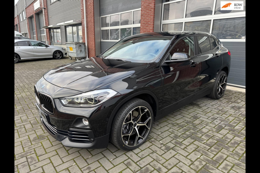 BMW X2 SDrive20i 192PK High Executive LED Leder Navi Camera