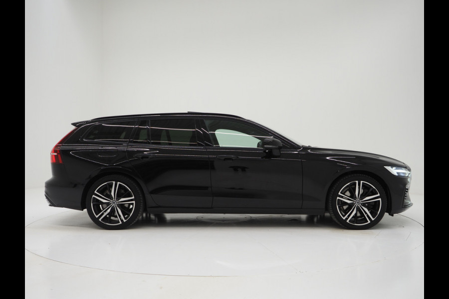 Volvo V60 2.0 T6 Recharge AWD R-Design | Pilot Assist | Panoramadak | Harman/Kardon | Keyless | Trekhaak