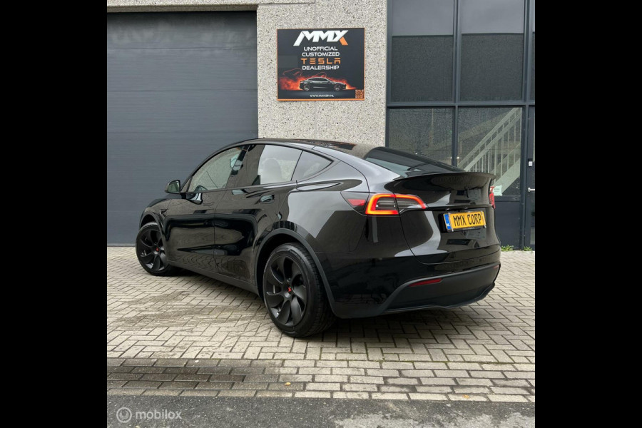 Tesla Model Y RWD 2023 MMX PACK WIT INTERIEUR