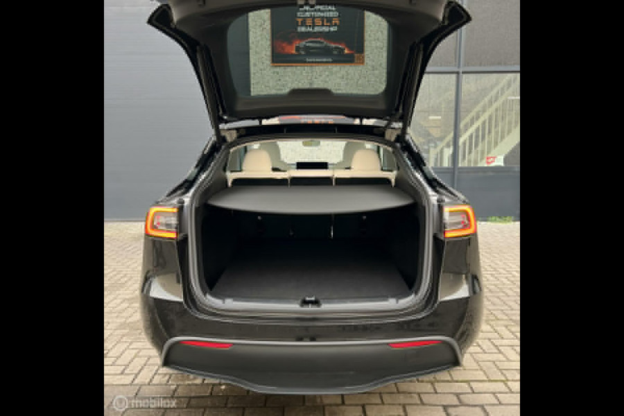 Tesla Model Y RWD 2023 MMX PACK WIT INTERIEUR