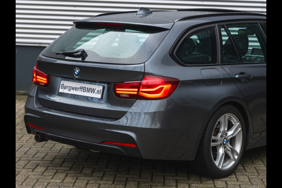 BMW 3 Serie Touring 318i M-Sport Shadow - Pano - Trekhaak - Navi Prof - LED