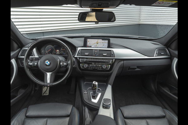 BMW 3 Serie Touring 318i M-Sport Shadow - Pano - Trekhaak - Navi Prof - LED