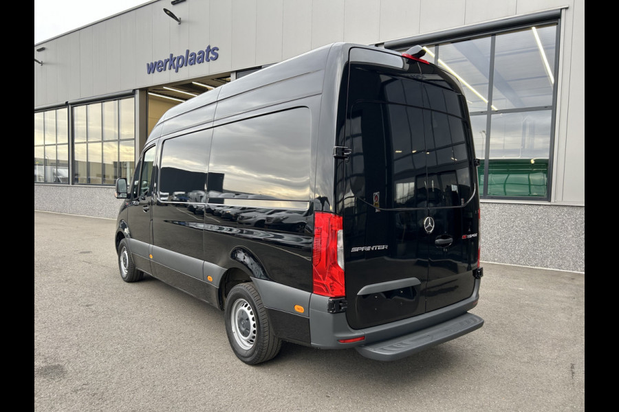 Mercedes-Benz Sprinter 317 CDI L2 H2 Automaat / MBUX / Camera / Carplay navigatie / Cruise control / Airco / 270 Graden achterdeuren