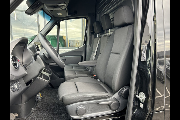 Mercedes-Benz Sprinter 317 CDI L2 H2 Automaat / MBUX / Camera / Carplay navigatie / Cruise control / Airco / 270 Graden achterdeuren