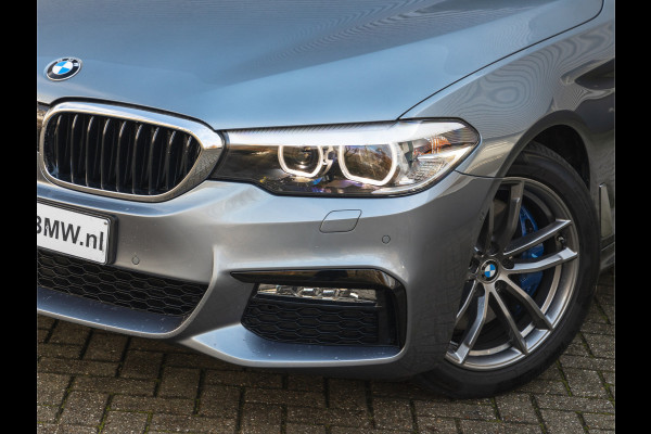 BMW 5 Serie Touring 530i xDrive M-Sport - Pano - Harman Kardon - Trekhaak - Comfortzetels