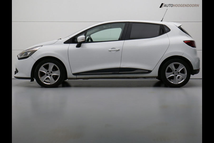 Renault Clio 1.2 TCe Intens (AUTOMAAT,LED VERLICHTING,PREMIUM SOUND,NAVIGATIE,PARKEERSENSOR,COMFORT-STOELEN,LM-VELGEN,TOPCONDITIE)