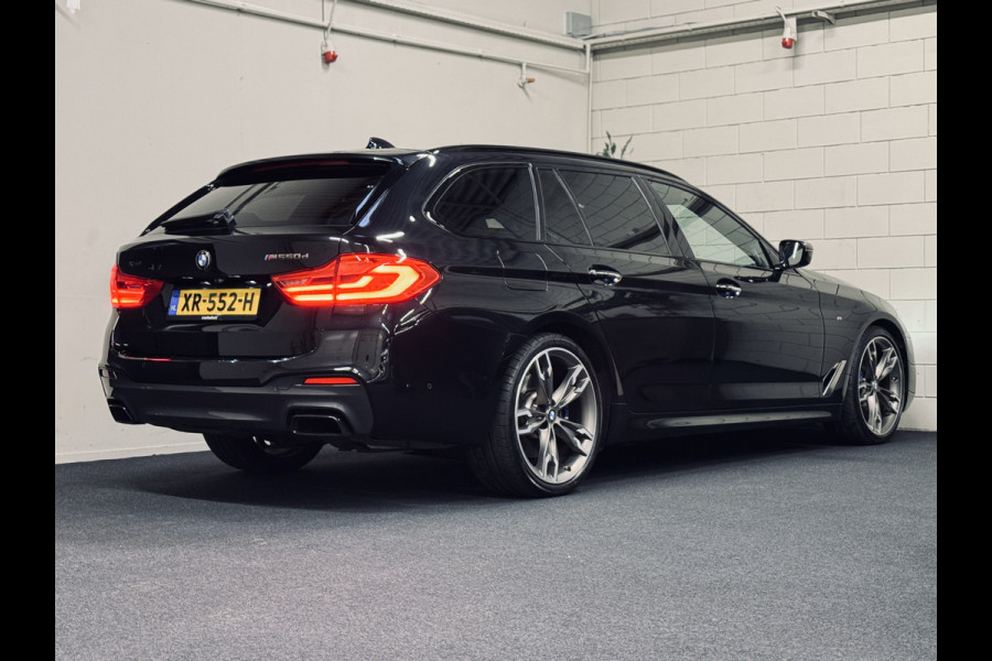 BMW 5 Serie Touring M550d xDrive | Org.NL | 1e eig. | BTW | 4-wielbest. | Panorama