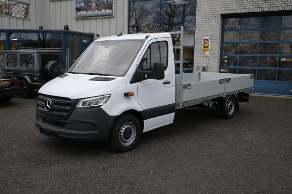 Mercedes-Benz Sprinter 319 CDI L3 432 wb Open laadbak 3500kg trekgewicht, MBUX met navigatie, Led verlichting