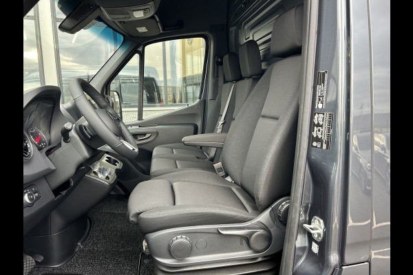 Mercedes-Benz Sprinter 319 CDI L2 H2 PRO / 3500KG Trekhaak / LED / MBUX / Camera / Carplay navigatie / Cruise control / Airco