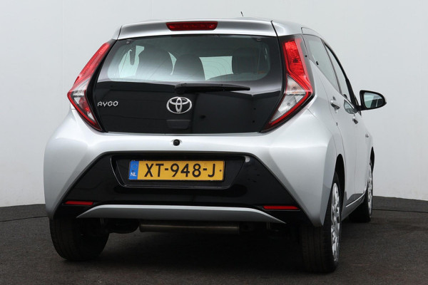 Toyota Aygo 1.0 VVT-i x-play (NL-auto, Perfect onderH, Camera, App Connect, Airco, Etc)