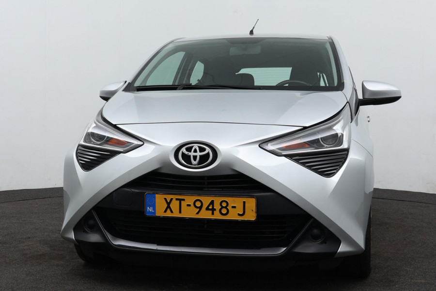 Toyota Aygo 1.0 VVT-i x-play (NL-auto, Perfect onderH, Camera, App Connect, Airco, Etc)