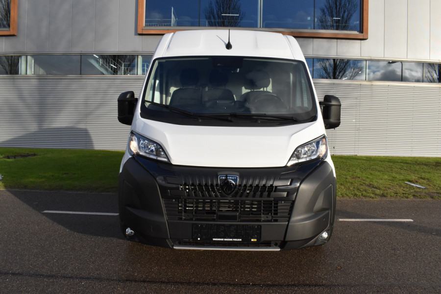 Peugeot Boxer 2.2 BlueHDi 140 S&S L2H2 3.3t Nieuwe bus zonder bpm 2 x snel leverbaar L2H2 / achteruitrijcamera verzwaard verenpakket, pakket City plus