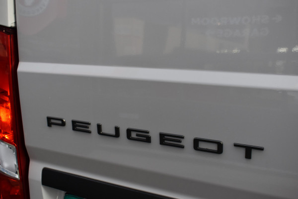 Peugeot Boxer 2.2 BlueHDi 140 S&S L2H2 3.3t Nieuwe bus zonder bpm 2 x snel leverbaar L2H2 / achteruitrijcamera verzwaard verenpakket, pakket City plus