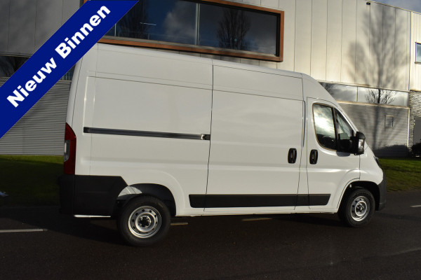 Peugeot Boxer 2.2 BlueHDi 140 S&S L2H2 3.3t Nieuwe bussen zonder bpm L2H2/ achteruitrijcamera verzwaard verenpakket, pakket City plus