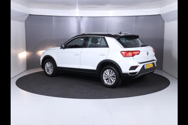 Volkswagen T-Roc 1.0 TSI Style 115 pk | Navigatie | Parkeersensoren | Autom. airco | Adaptieve cruise control |