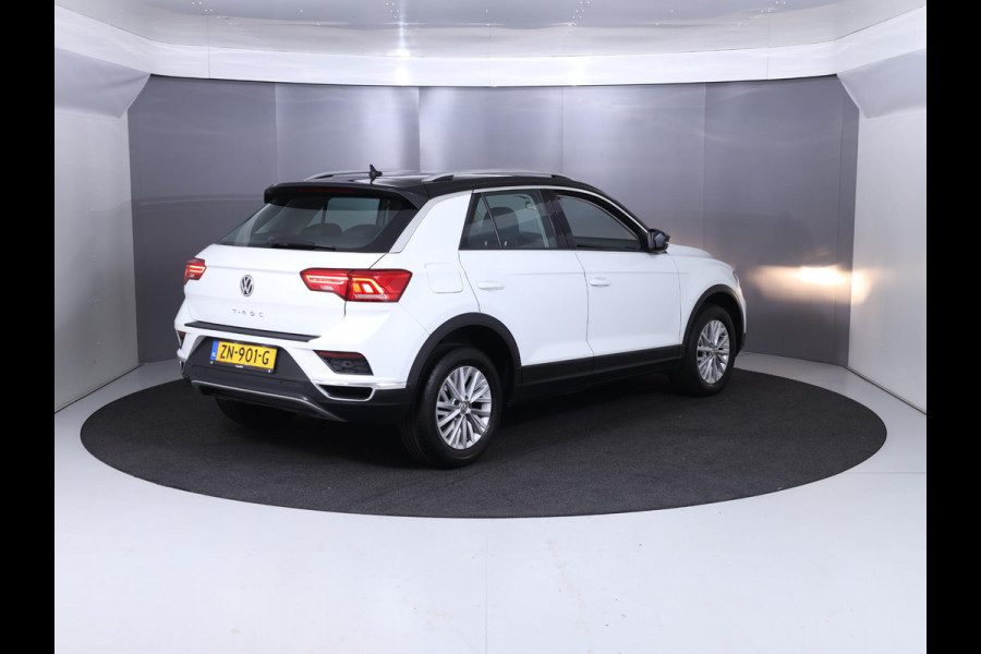 Volkswagen T-Roc 1.0 TSI Style 115 pk | Navigatie | Parkeersensoren | Autom. airco | Adaptieve cruise control |