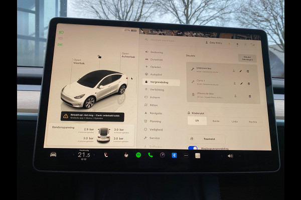 Tesla Model Y Long Range AWD 75 kWh VAN 38.900 VOOR 35.877 EINDEJAARSVOORDEEL 3.023,- | AUTOPILOT | LEDER | PANO | ELEK. KOFFER