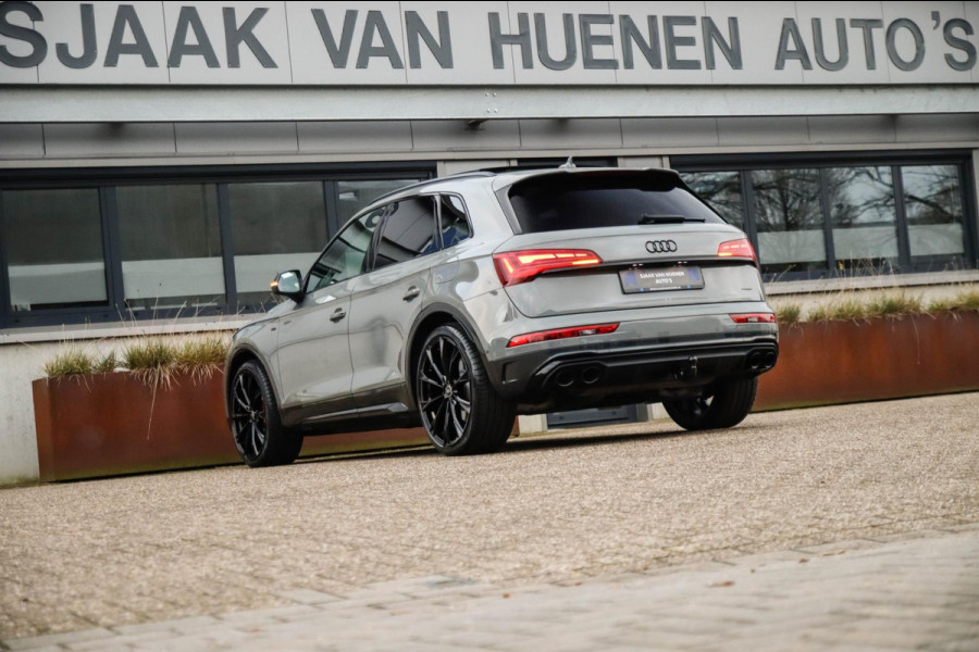 Audi Q5 55 TFSI e Quattro Competition S Edition S-Line 367pk Automaat|Luchtvering|Panoramadak|Virtual Cockpit|OLED Matrix|Trekhaak