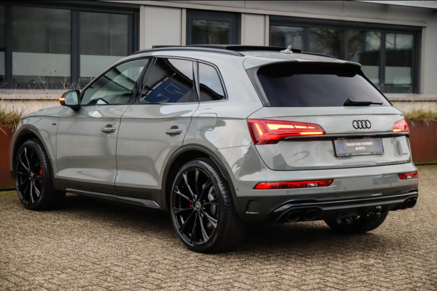 Audi Q5 55 TFSI e Quattro Competition S Edition S-Line 367pk Automaat|Luchtvering|Panoramadak|Virtual Cockpit|OLED Matrix|Trekhaak