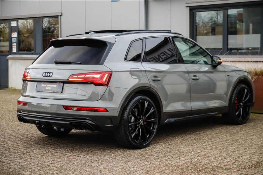 Audi Q5 55 TFSI e Quattro Competition S Edition S-Line 367pk Automaat|Luchtvering|Panoramadak|Virtual Cockpit|OLED Matrix|Trekhaak