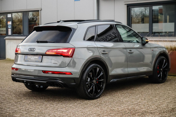 Audi Q5 55 TFSI e Quattro Competition S Edition S-Line 367pk Automaat|Luchtvering|Panoramadak|Virtual Cockpit|OLED Matrix|Trekhaak