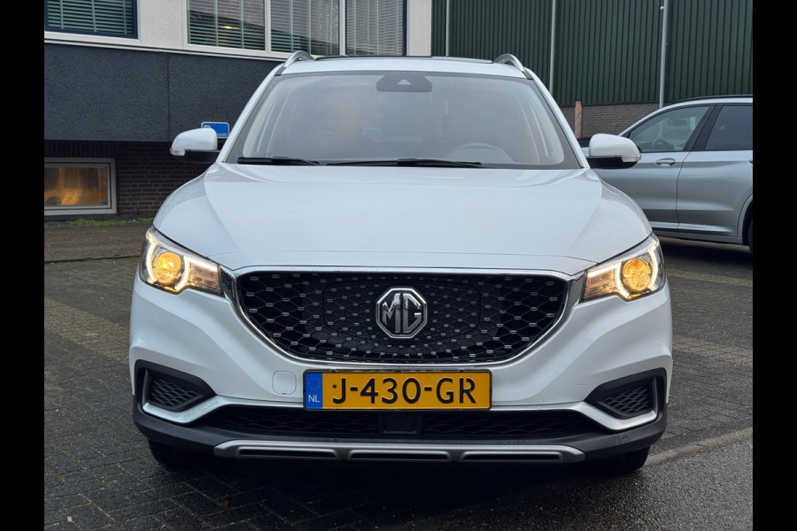 MG ZS EV Luxury 45 kWh VAN 17.900 VOOR 15.440 UW EINDEJAARSVOORDEEL: 2.460 | ORIG. NL. NAP KM |