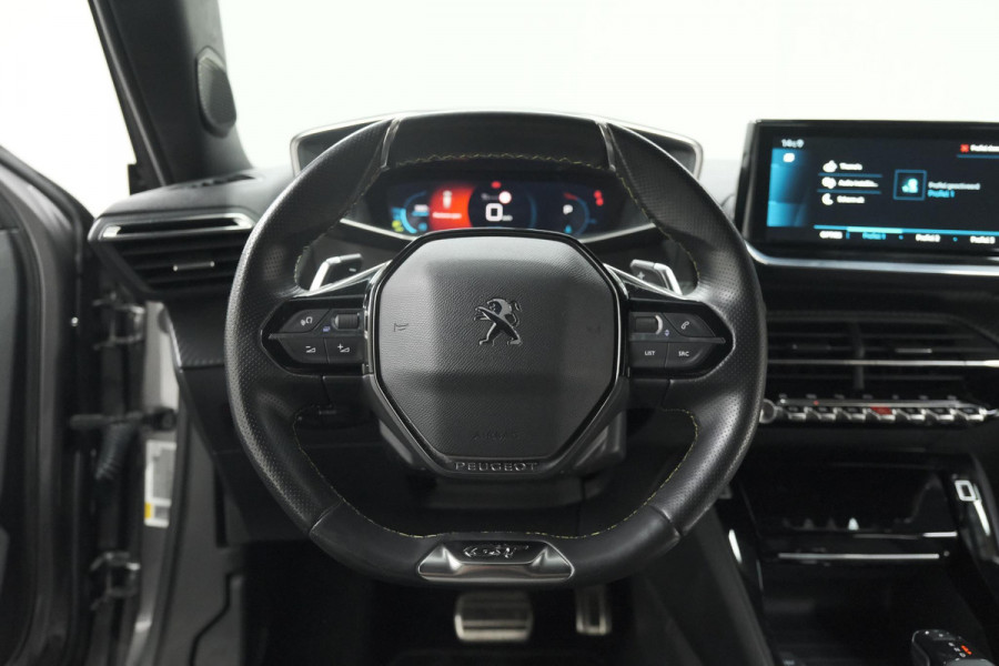 Peugeot 2008 PureTech 130 EAT8 GT | Camera | Dodehoekdetectie | Navigatie | Apple Carplay