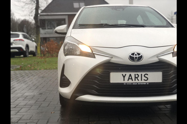 Toyota Yaris 1.0 VVT-i Connect | Eerste eigenaar, Trekhaak, Apple CarPlay/Android Auto, Camera, Lichtmetalen velgen