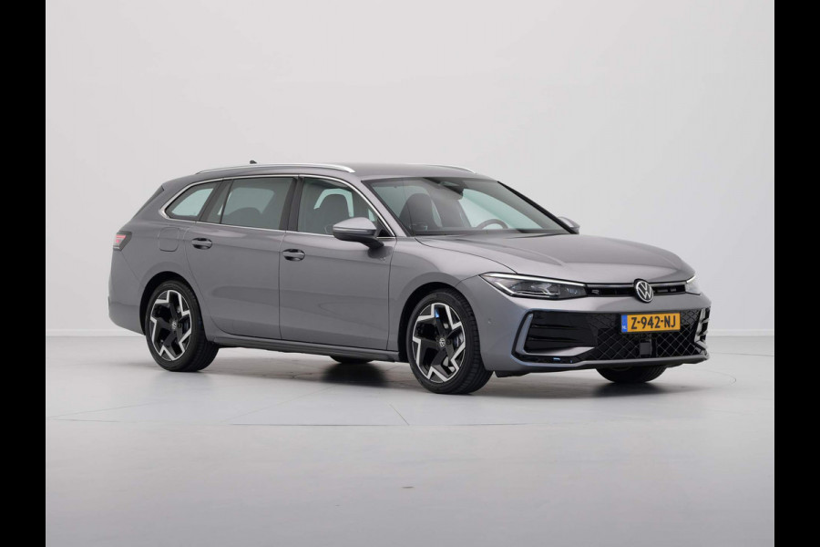 Volkswagen Passat Variant 1.5 eTSI 150pk DSG R-Line Business Navigatie Trekhaak Camera Stoelverwarming 140