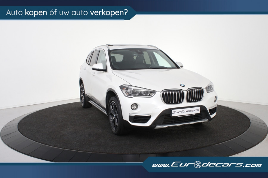 BMW X1 sDrive18i *1ste Eigenaar*Panoramadak*Leer*Navigatie*HUD*