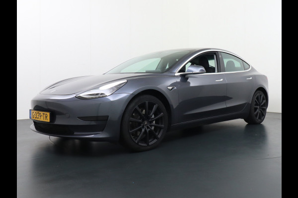 Tesla Model 3 SR+ 60kWh 325PK 19"Lmv AutoPilot Premium-Luidsprekers Leder PanoDak Adaptive Cruise Camera's Elektr.-Stuur+Stoelen+Spiegels+Gehe Ecc Navigatiesysteem Full Map LED Comfortstoelen ACC Ecc DAB Voorverwarmen interieur via App Keyless One-Pedal-Drive Origineel Nederlandse auto, 1e eigenaar